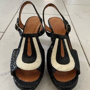 Chie Mihara Black and White Sandals with T-strap Design and Heel sz 37.5 7